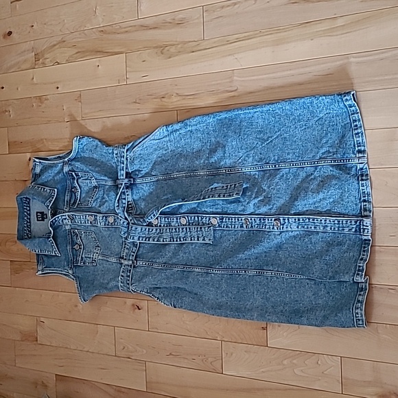 GAP Dresses & Skirts - Gap women's size 8 petite jeans dress